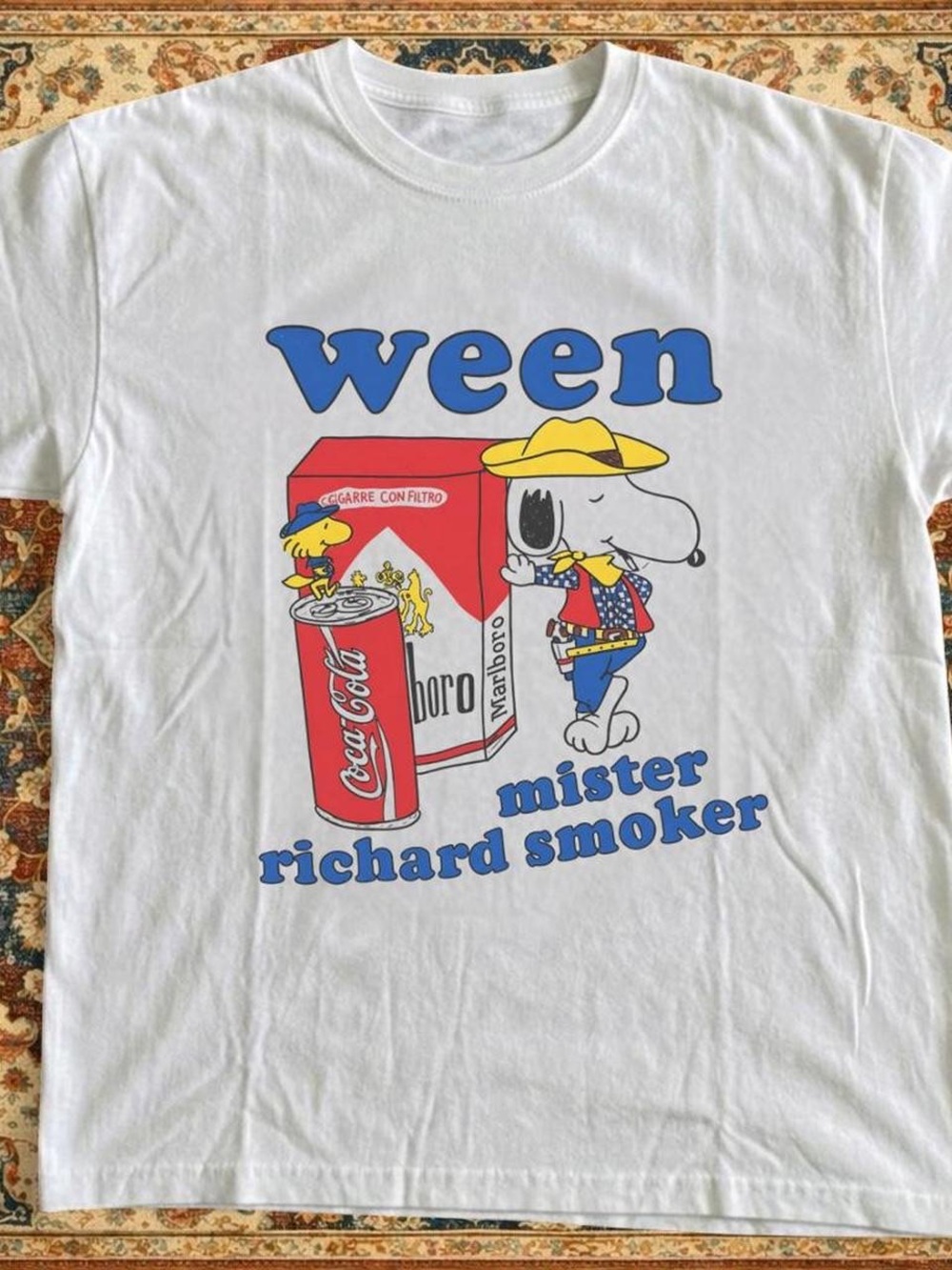 Gildan White Ween "Mister Richard Smoker" Graphic Tee with Blue and Red Print